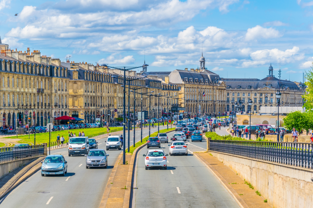 inventer les boulevards du 21e siecle – un boulevard fréquenté à Bordeaux, le quai Richelieu