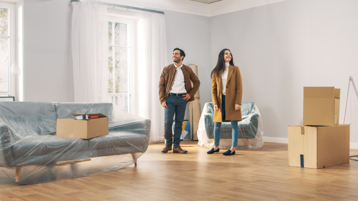 garantie VEFA – un couple emménage dans un appartement neuf
